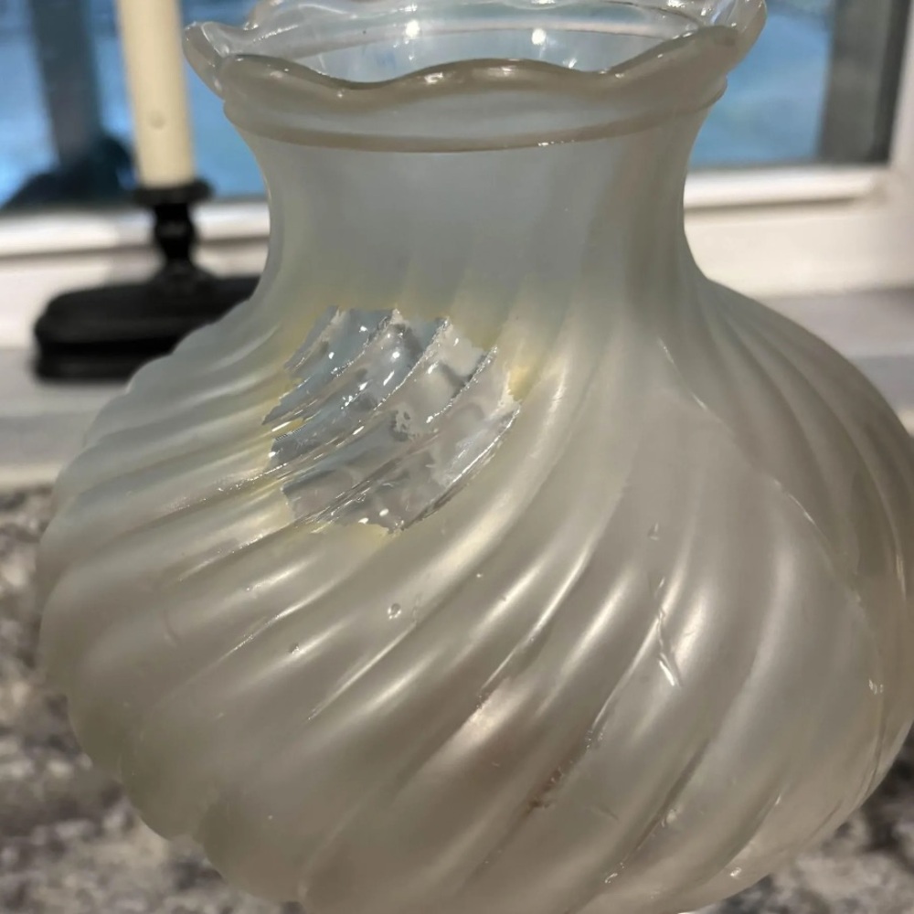 Vintage Frosted Glass Oil Lamp with Red Base - Picture 3 of 3